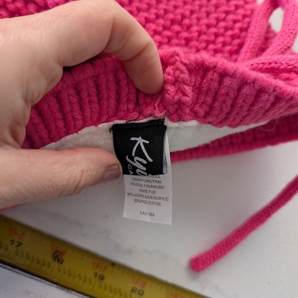 Kyi Kyi Canada Pink Hat with Pom Pom - Picture 5 of 5
